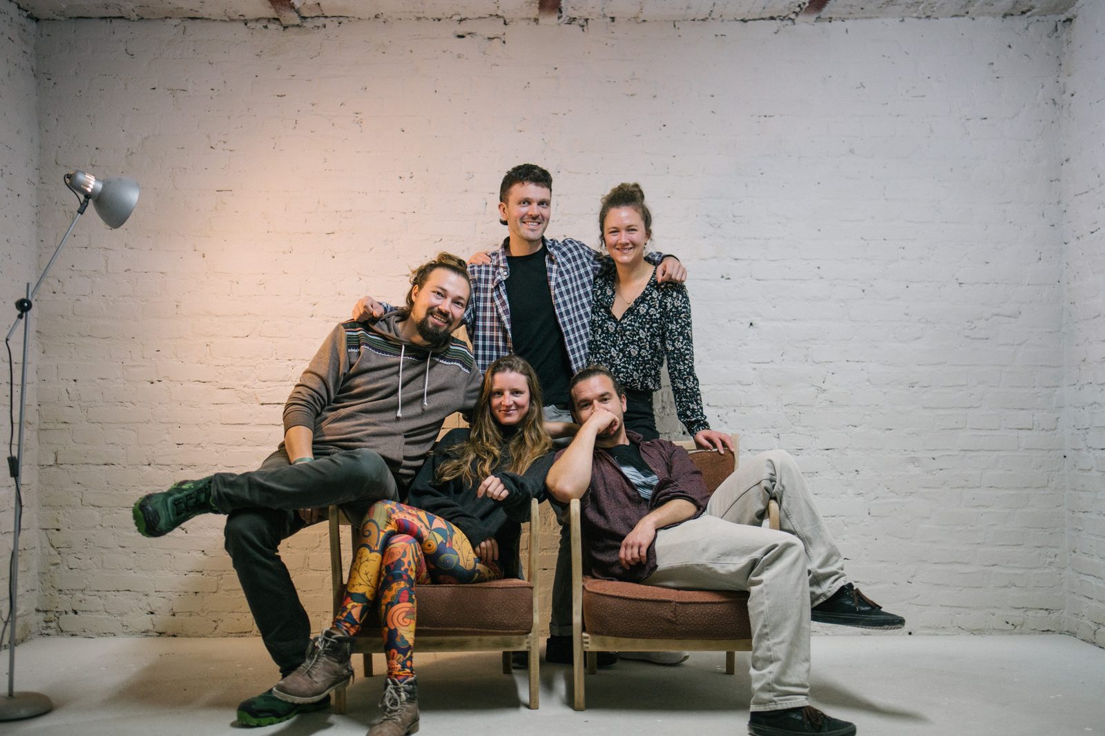 Das wachsende Pilzling-Team in der Produktion — aus den Gründern wird ein eingespieltes Team